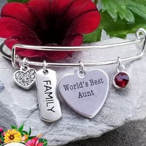 NWT Worlds Best Aunt Bracelet